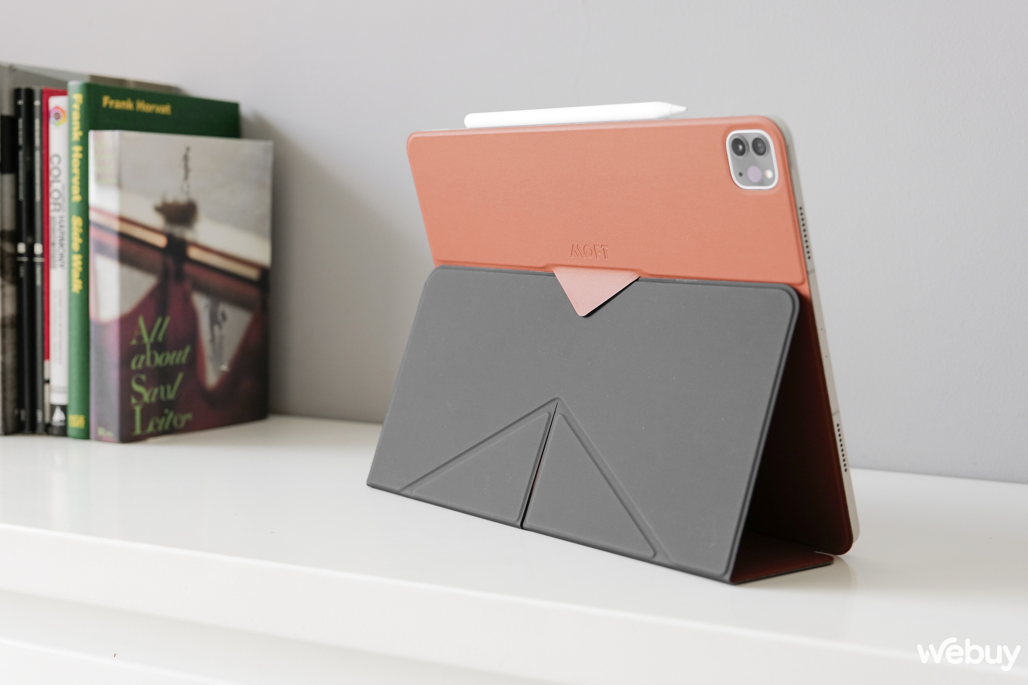 Trên tay MOFT Snap Folio: Ốp lưng kiêm chân đứng gập mở như origami dành cho iPad - Ảnh 9.