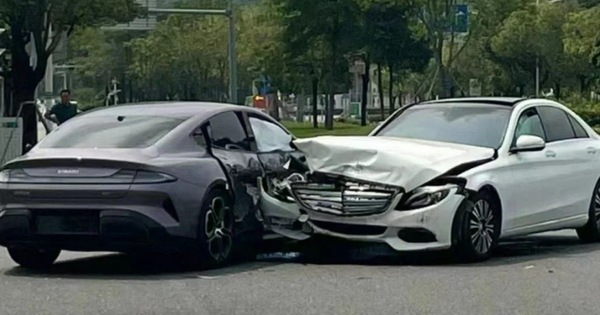 Xiaomi Su7 Accident1 17129290225122098179607 0 76 628 1081 Crop 1712929053581679463900.jpg