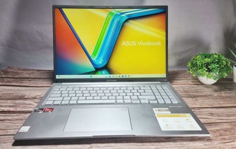 Đánh giá Asus Vivobook 16 M1605: Laptop giá rẻ màn hình lớn dành cho sinh viên!