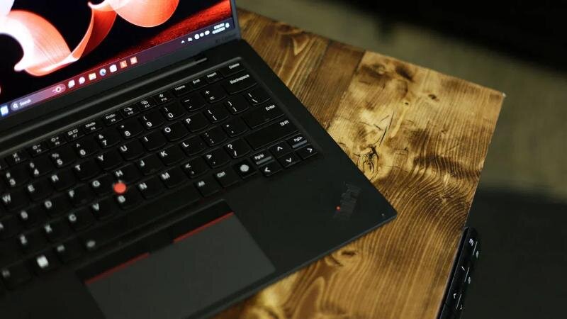 Lenovo ThinkPad X1 Carbon Gen 12 - Đẳng cấp laptop doanh nhân