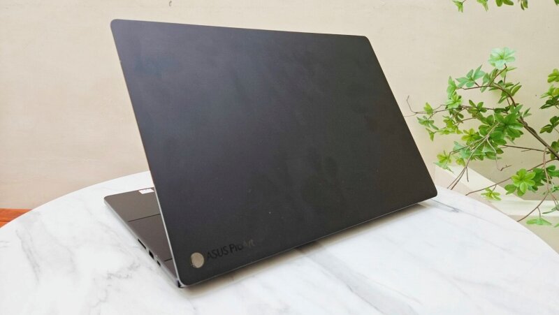 ASUS ProArt P16 H7606: Chiếc laptop quyền năng cho dân sáng tạo!