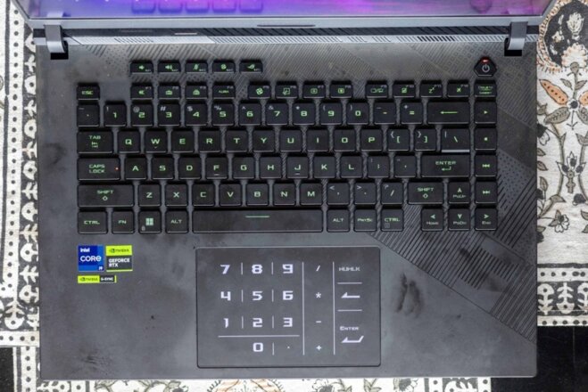 Asus ROG Strix Scar 16 (2024): Mạnh mẽ và mát mẻ!