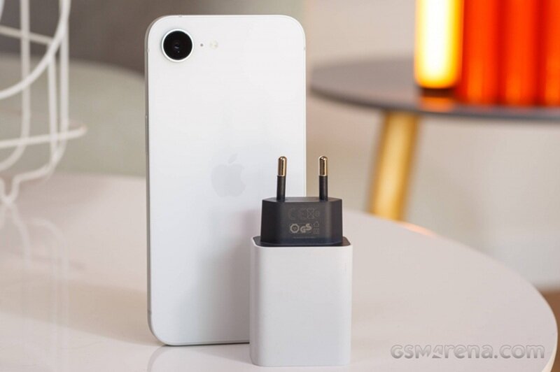 Vừa ra mắt giá iPhone 16e chính hãng VN/A đã giảm đồng loạt!