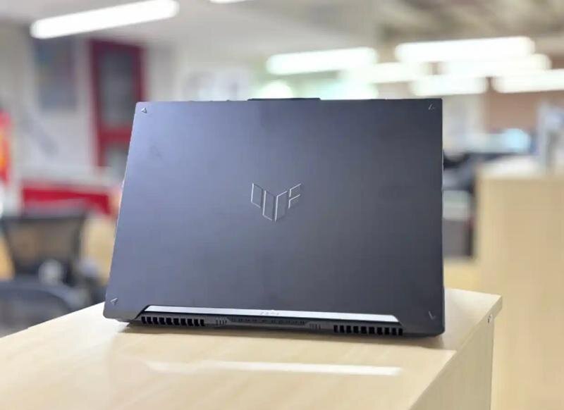 Đánh giá ASUS TUF Gaming F16 (2025) - Thiết kế mới, cấu hình cũ, liệu có đáng mua?