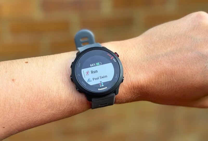 Garmin Forerunner 55 giá giảm sâu còn 3 triệu đồng, runner không nên bỏ lỡ!