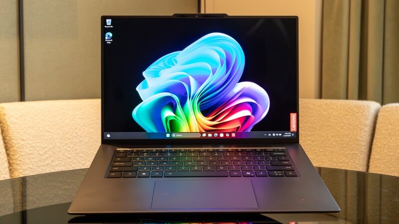 Lenovo ThinkPad X9 14 Aura Edition – Màn OLED tuyệt đẹp, nhưng hiệu năng chưa mạnh