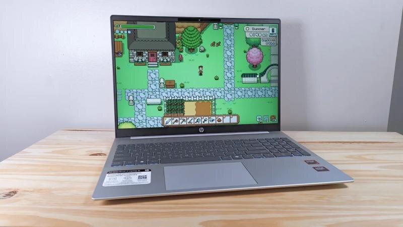 HP OmniBook 5 AI – Laptop giá rẻ màn hình lớn, nhưng có đáng mua?