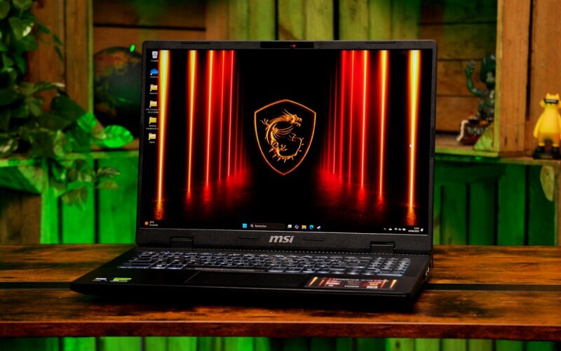 MSI Crosshair 16 HX AI D2XW – Giá hợp lý, nhưng quá nhiều thứ phải “hy sinh”