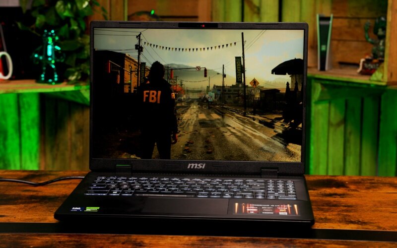 MSI Crosshair 16 HX AI D2XW – Giá hợp lý, nhưng quá nhiều thứ phải “hy sinh”