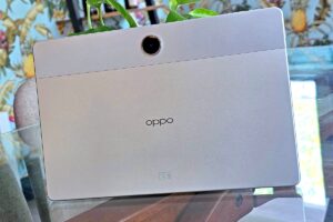 8chdrhtc5u058.jpg