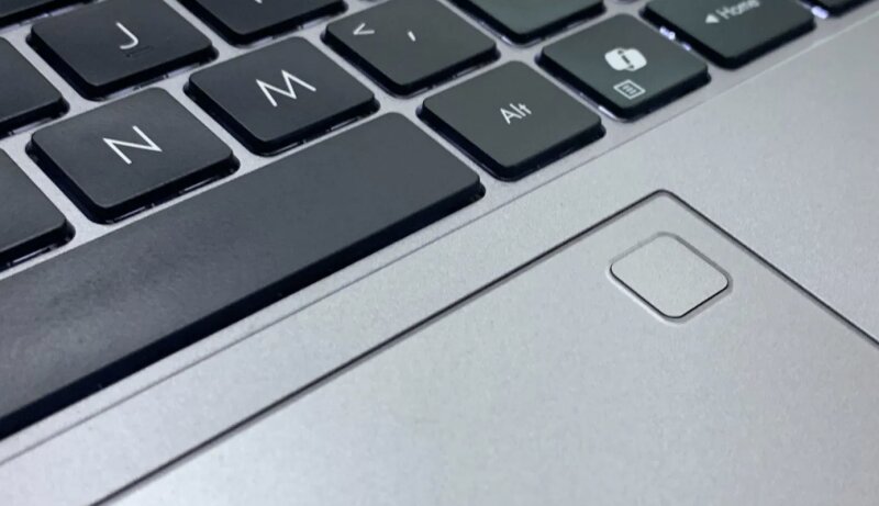 Asus ExpertBook P1 (2025): Máy tính xách tay doanh nhân đáng cân nhắc hay lựa chọn hụt hơi?