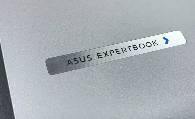 Asus ExpertBook P1 (2025): Máy tính xách tay doanh nhân đáng cân nhắc hay lựa chọn hụt hơi?