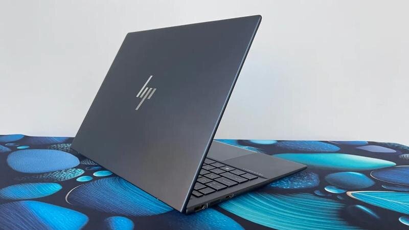 HP Dragonfly G4: Siêu di động dành cho doanh nhân, nhưng liệu có đáng giá?