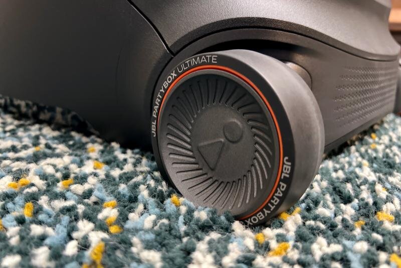 JBL PartyBox Ultimate: Quái vật âm thanh đích thực dành cho những bữa tiệc hoành tráng