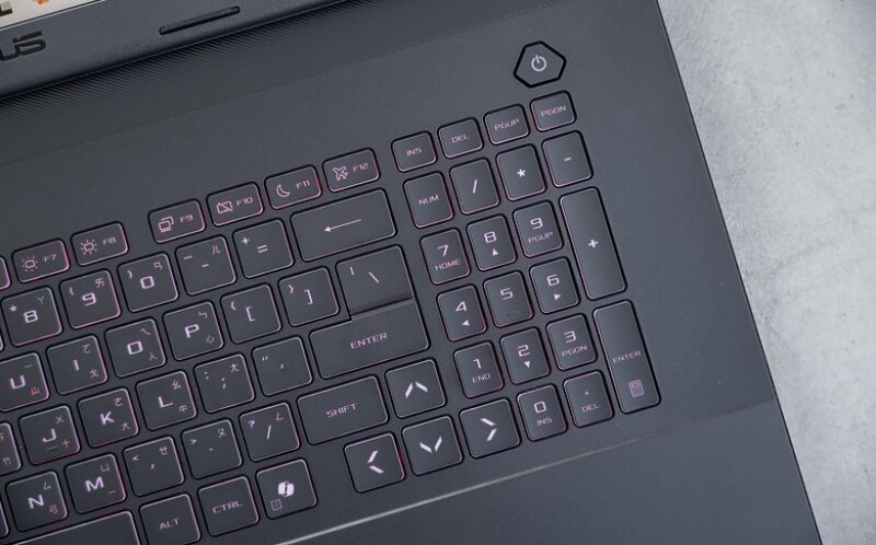 ASUS TUF Gaming A18 (2025): Quái vật 18 inch nhẹ nhất, giá tốt ngỡ ngàng
