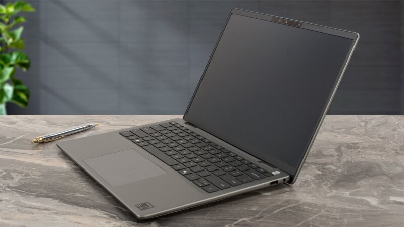 Dell Latitude 5455: Laptop business ARM vượt trội về hiệu năng và thời lượng pin