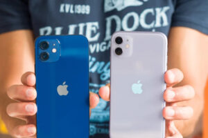 Iphone 11 vs 12 999.jpeg