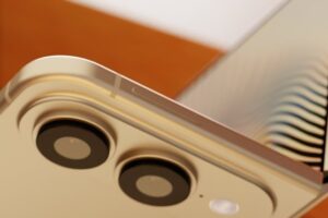 67004 140755 000 lead iPhone Fold xl 28032026143555.jpg