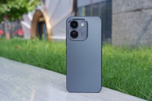 Voi vivo v80 lite 5g noi lo het pin chi la qua khu 4.jpeg